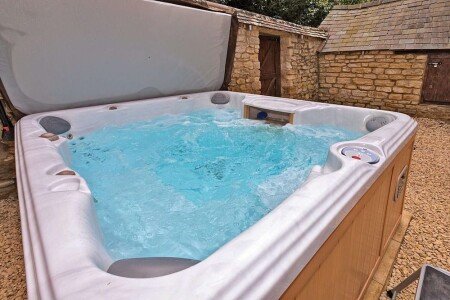 Maison traditionnelle, 8 chambres, avec jacuzzi
