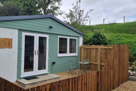 Bed and breakfast 1 bedroom, with garden