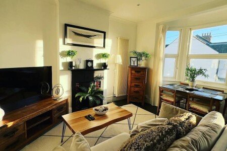 Bed and breakfast 2 bedrooms, with parking