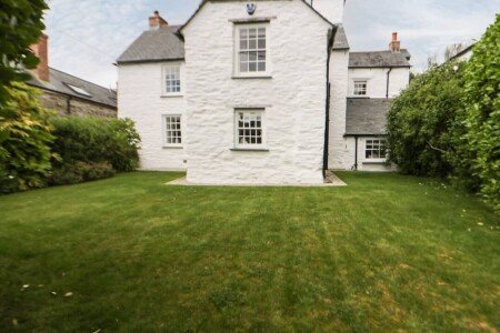 Bed and breakfast 4 bedrooms, with garden