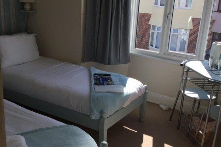 Bed and breakfast 1 bedroom, with breakfast