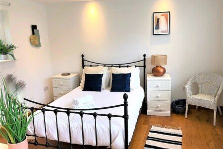 @todoptHouse 2 bedrooms, with garden