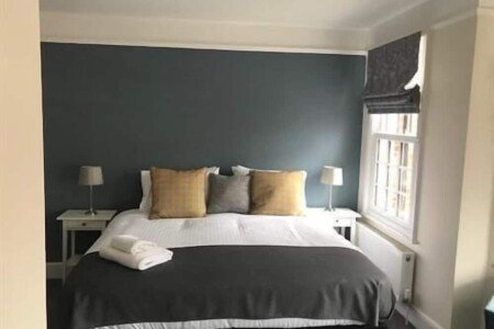 Bed and breakfast 1 bedroom, with garden