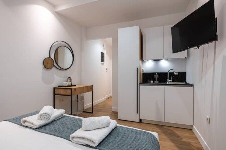 Bed and breakfast 1 bedroom, with air conditioning