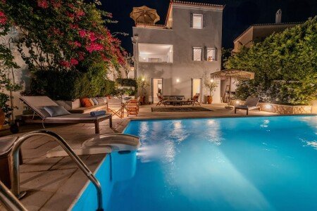 Villa 5 bedrooms, with pool