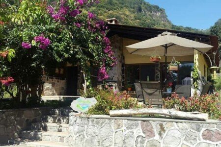 House 2 bedrooms, with pool