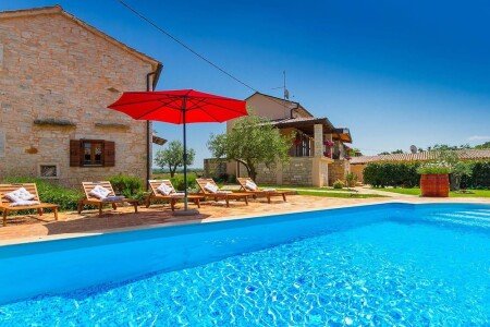 Ferienhaus 5 Schlafzimmer, mit Pool