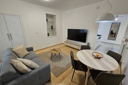 Wohnung 2 Schlafzimmer, mit Klimaanlage