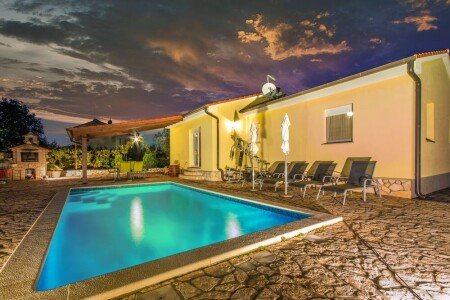 Villa 2 Schlafzimmer, mit Pool