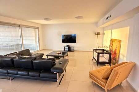 Apartment 4 bedrooms, with air conditioning