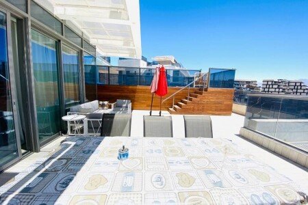 House 4 bedrooms, with pool