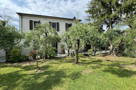 Bed and breakfast 4 camere, con giardino