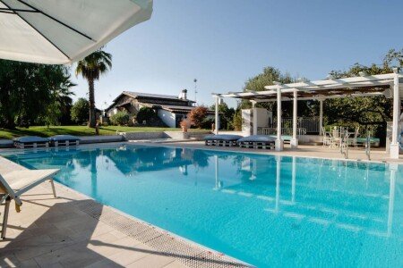 Villa 4 camere, con idromassaggio