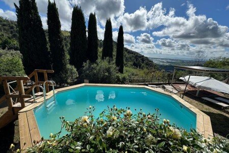 Bed and breakfast 3 bedrooms, with pool