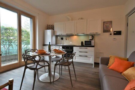 Appartamento 1 camera, con giardino