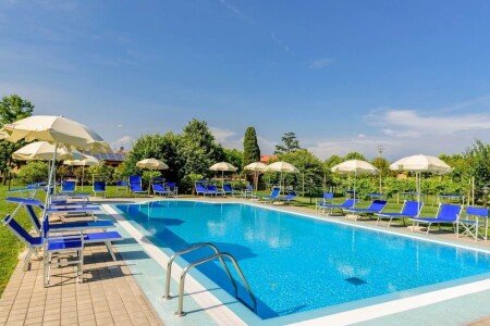 Campeggi/Case mobili 2 camere, con piscina