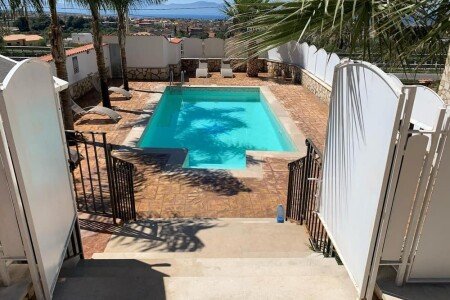 Bed and breakfast 3 camere, con piscina