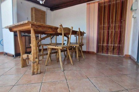 Casa 2 camere, con giardino