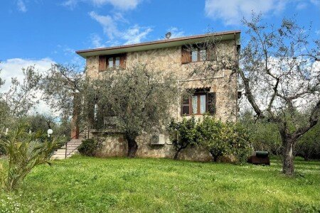 Villa 3 camere, con aria condizionata