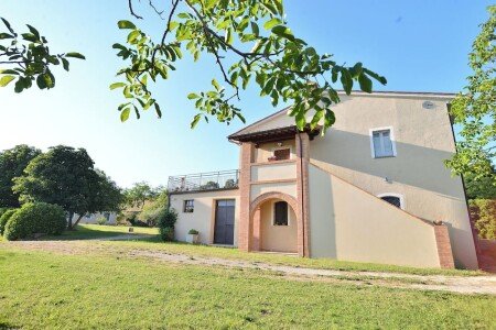 Bed and breakfast 4 camere, con piscina