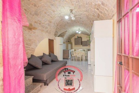 Casa 2 camere, con giardino