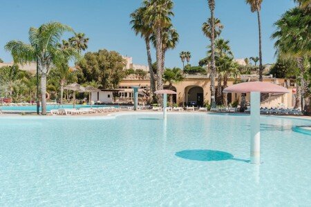 Mobil home design, 2 chambres, avec piscine