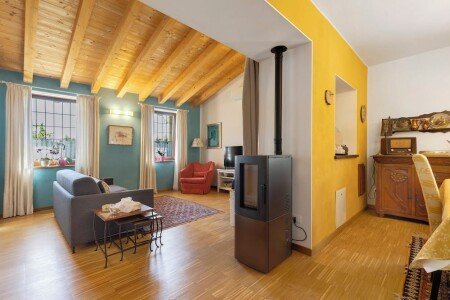 Casa 2 camere, con giardino