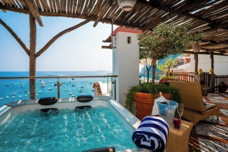 Bed and breakfast 1 bedroom, with pool