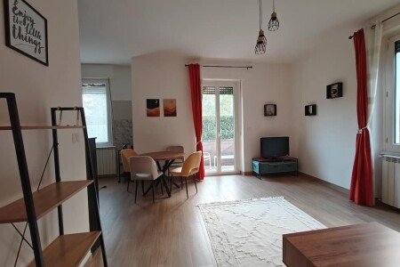 Casa 2 camere, con giardino