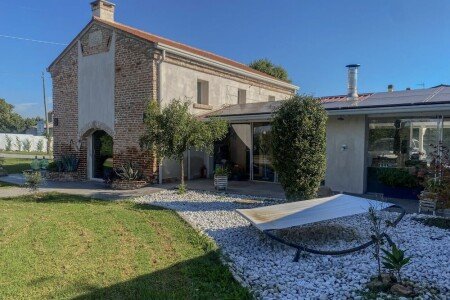 Casa 1 camera, con giardino