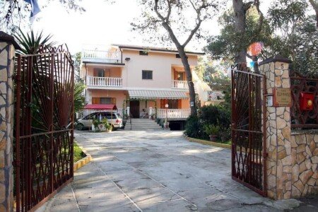 Bed and breakfast 2 camere, con giardino
