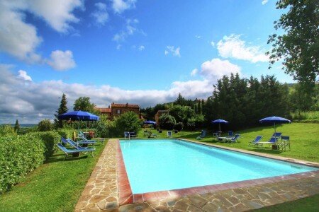 Bed and breakfast 4 camere, con piscina