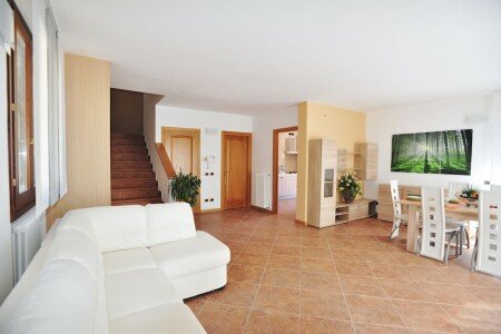 Villa 3 camere, con idromassaggio