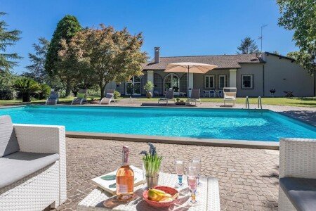 Villa 3 camere, con idromassaggio