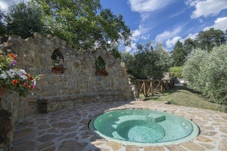 Villa 7 camere, con idromassaggio