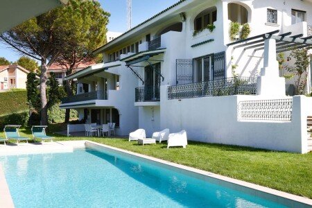Villa 5 bedrooms, with pool