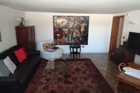 @todoptApartment 3 bedrooms, @todoptwith gym