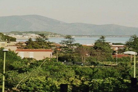 Casa 2 camere, con giardino