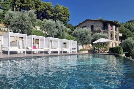 Bed and breakfast 5 camere, con piscina