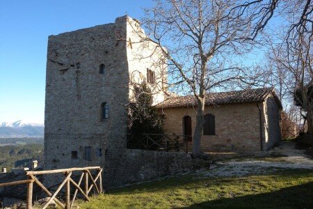 Castello 2 camere, con giardino