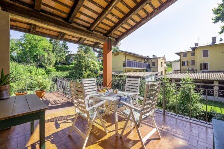 House 2 bedrooms, with pool