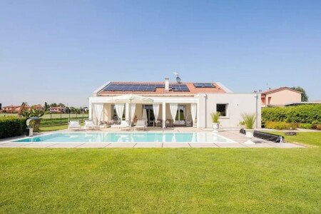 Villa 3 camere, con idromassaggio