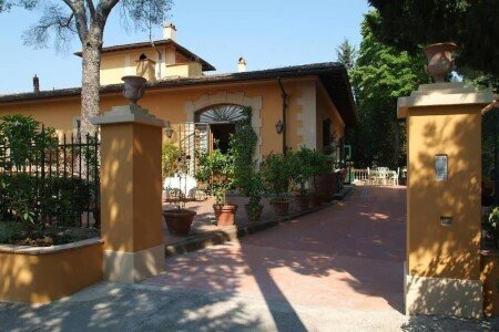Villa 8 camere, con giardino