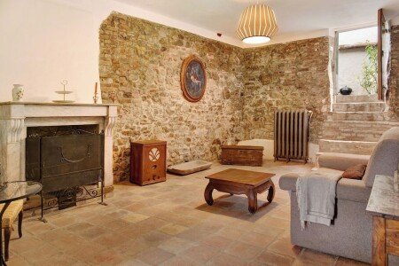 Casa 3 camere, con giardino