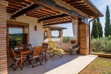 Bed and breakfast 3 camere, con giardino