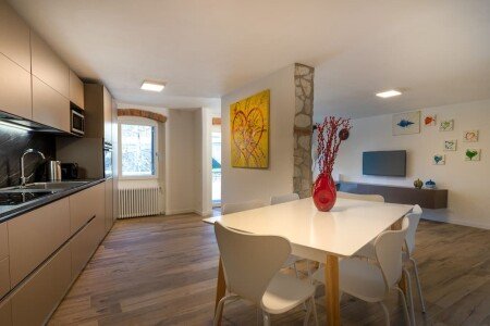 Casa 3 camere, con giardino