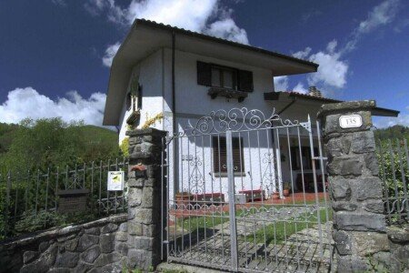 Casa 3 camere, con giardino