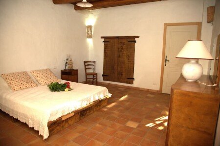 Casa 2 camere, con giardino