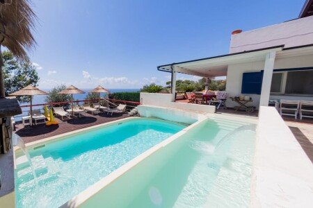 Villa 7 camere, con idromassaggio