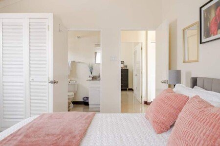 House 2 bedrooms, with pool